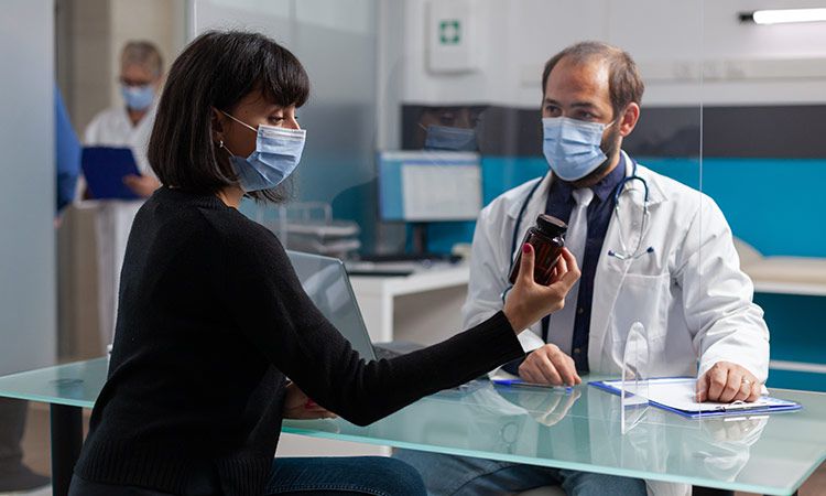 Płyn Lugola. Co to jest i czym grozi jego nieuzasadnione przyjmowanie
