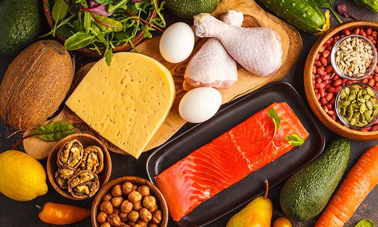 Na czym polega dieta ketogeniczna (dieta ketogenna) i u kogo sprawdzi się najlepiej?