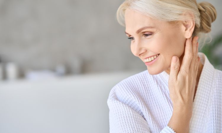 Skóra w okresie menopauzy - jak o nią dbać?